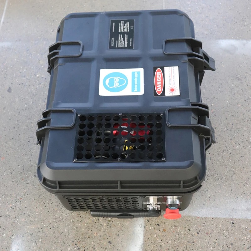 Maxcool Pulsed Suitcase Fiber  - مراجعة Industrial Laser Cleaning Equipment وسعره